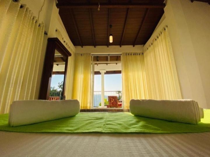 Kandyan View -foreign *